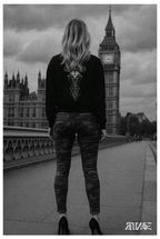 "Balance" Unisex - Premium - Pullover - rmnsz.store