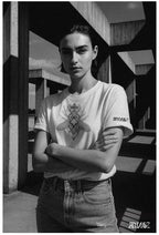 "Bug" Unisex Bio - T-Shirt mit Rippkragen - rmnsz.store