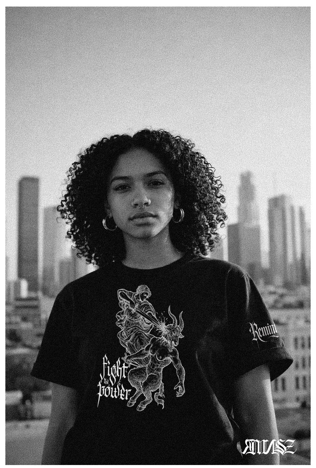 "Fight the Power" Unisex Bio - T-Shirt mit Rippkragen - rmnsz.store