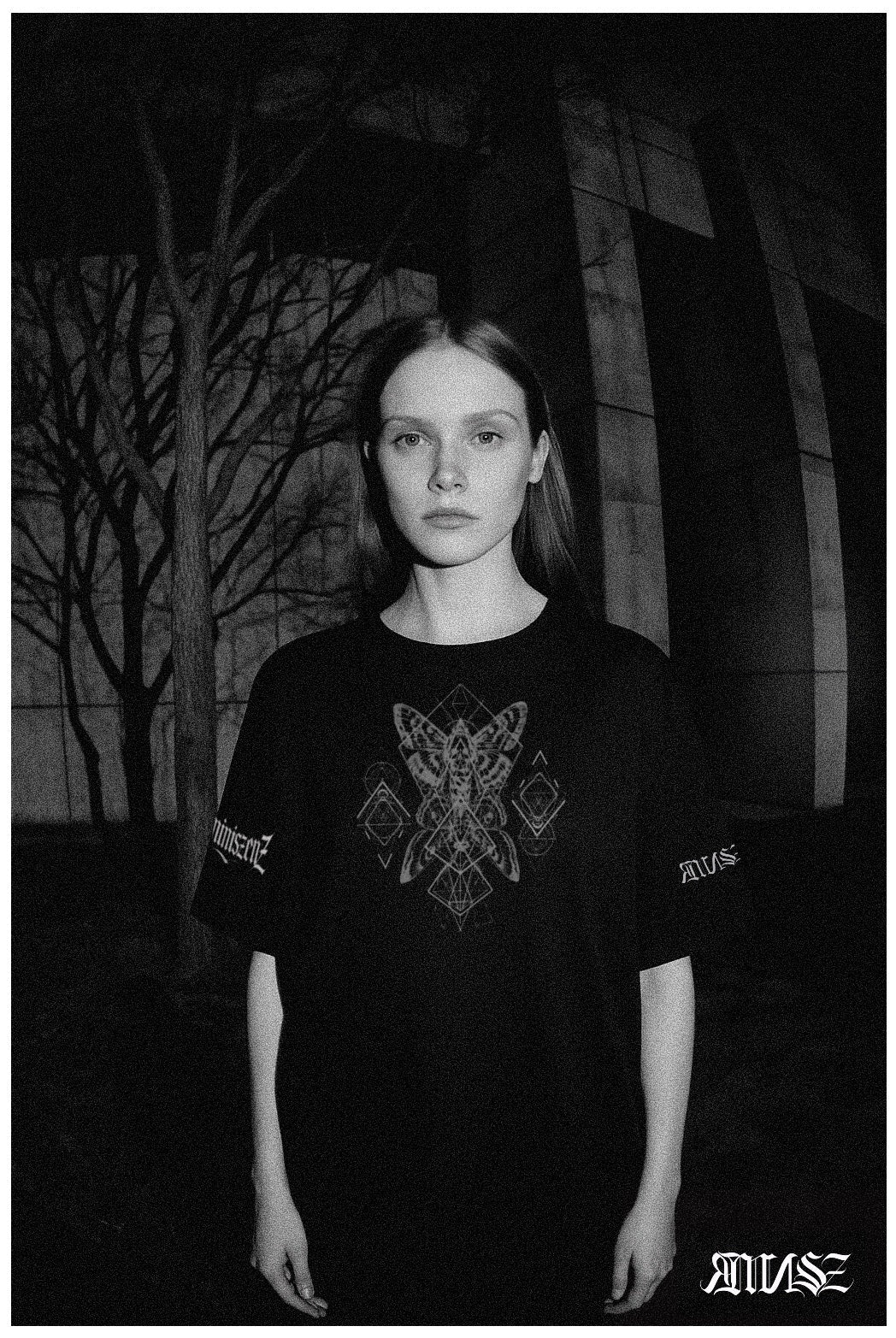 "Papillon" Unisex Bio - T-Shirt mit Rippkragen - rmnsz.store