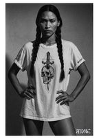 "Sang froid" Unisex Bio - T-Shirt mit Rippkragen - rmnsz.store