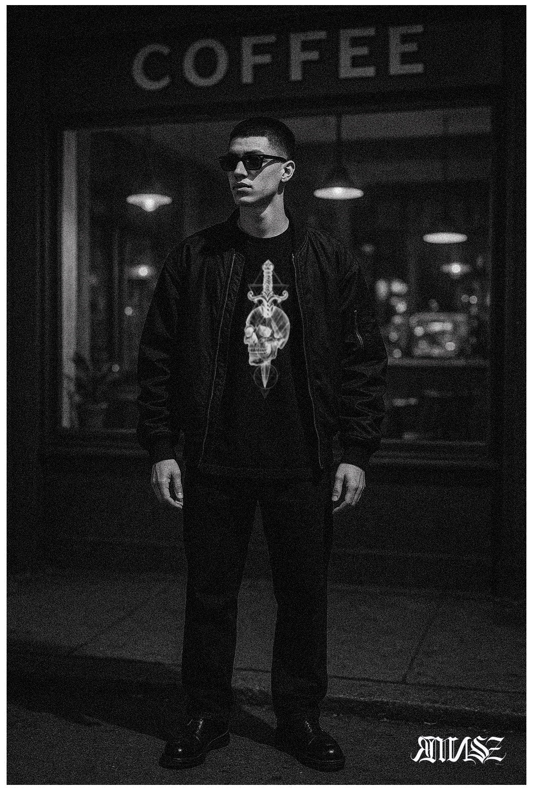 "Sang froid" Unisex Bio - T-Shirt mit Rippkragen - rmnsz.store